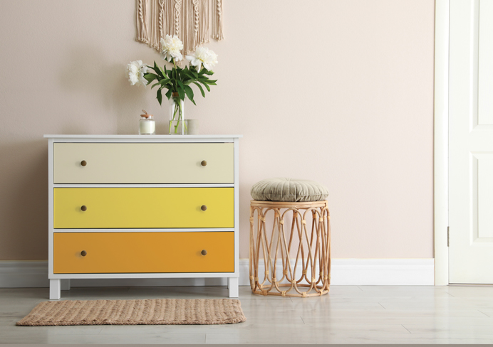 mustard yellowish,yellow